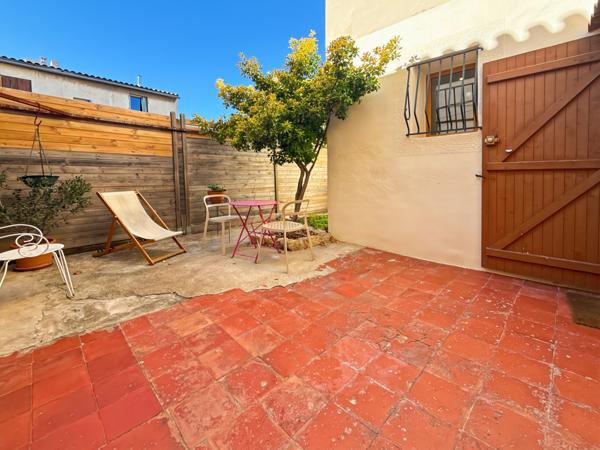 Marseille (13007) Saint-Lambert – Grand studio rénové avec terrasse de 23 m²