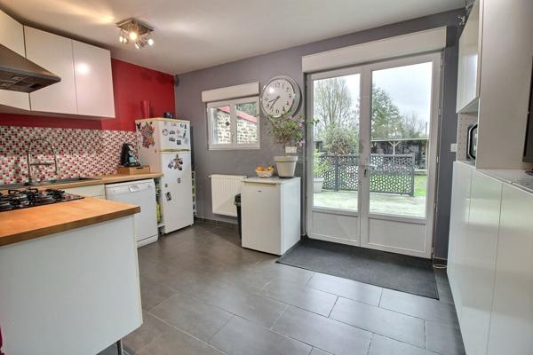 Maison Lomme Euratechnologies - 3 chambres - jardin - stationnement privatif - cave et grenier