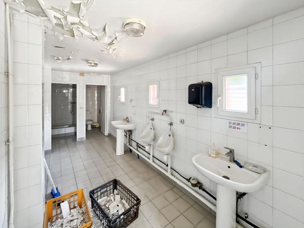 Local commercial Les Mureaux 298 m²