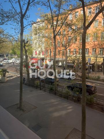 Appartement T3 non meublé PLACE DES TAPIS