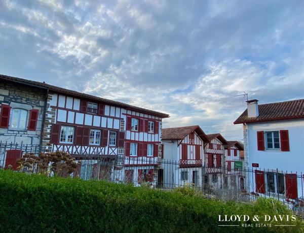 Maison familiale au coeur d'un village classé