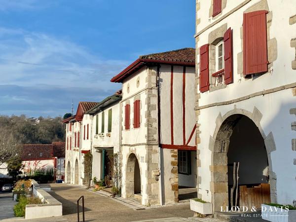 Maison familiale au coeur d'un village classé