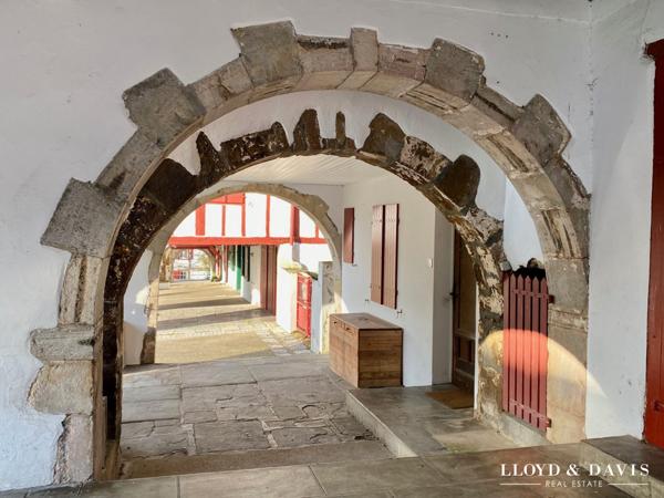 Maison familiale au coeur d'un village classé