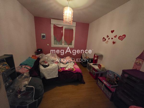 Maison à CROSMIERES, 72200 - 4 pièces 90m²