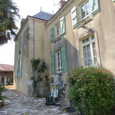 Maison de Maître , dépendance et jardin remarquable