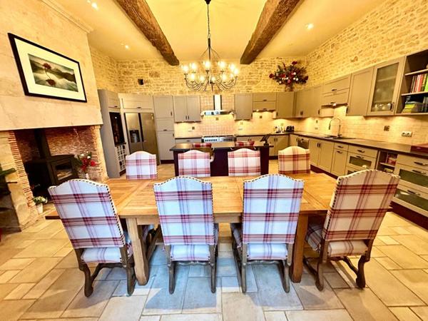 Demeure de prestige Saint Hilaire Des Loges 15 pièce(s) 351.33 m2