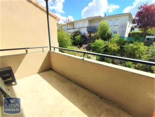 Appartement à louer 2 pièces 48.69m² Preignan (32810)