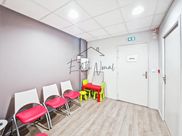 Millau (12100) LOCAL PROFESSIONNEL 206 M² - ASCENSEUR - ACCES PMR - STATIONNEMENT