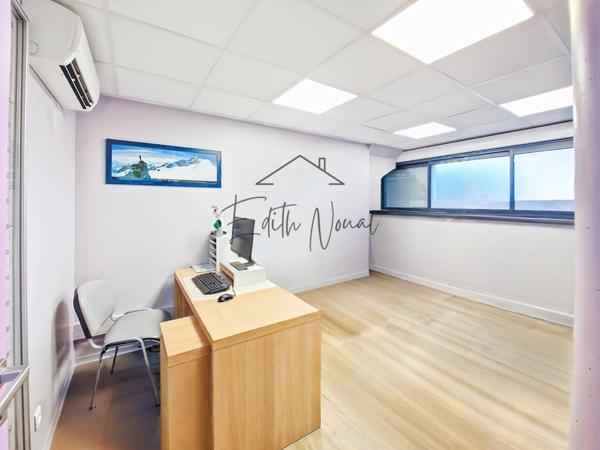 Millau (12100) LOCAL PROFESSIONNEL 206 M² - ASCENSEUR - ACCES PMR - STATIONNEMENT