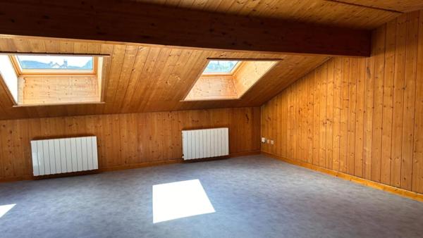 Appartement à louer à Cluse-et-Mijoux (25300)