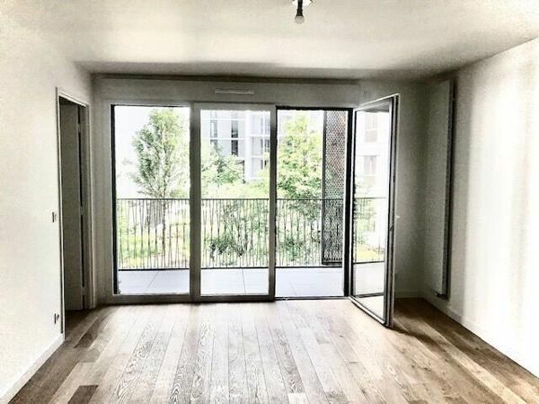 Appartement à vendre    2 pièces •  Clichy