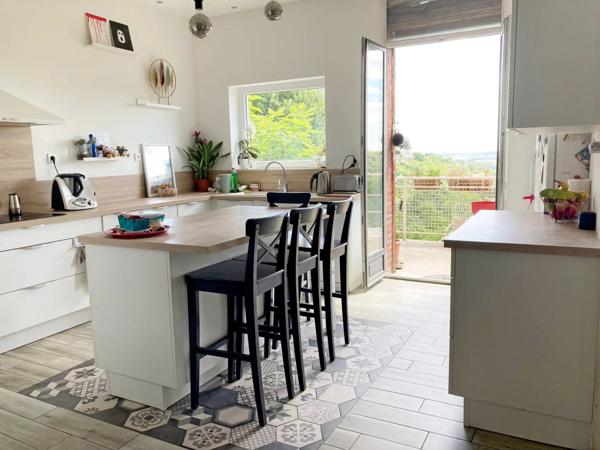 Vente Propriété 9 pièces 230 m2 à Laon