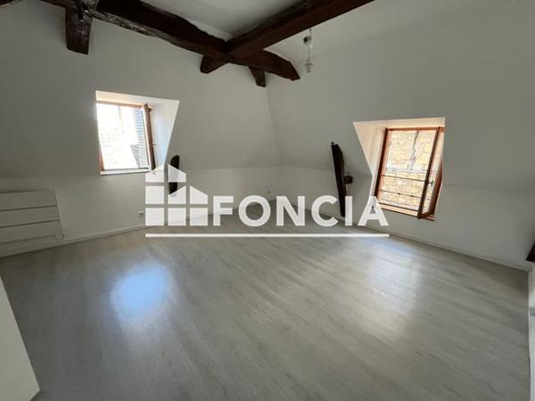 Location Maison 3 pièces 67 m² - 9 rue du couvent Terrasson-lavilledieu 24120