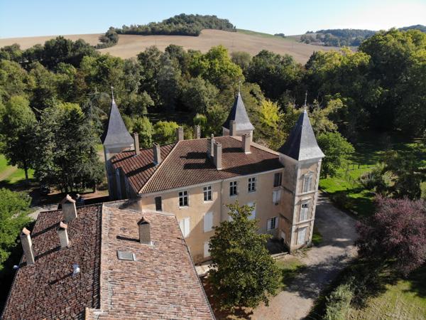 Superbe Propriété de Campagne pour Grand Projet