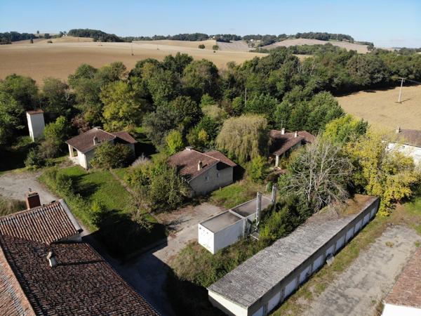 Superbe Propriété de Campagne pour Grand Projet
