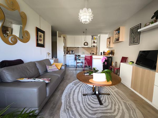 Coup de Coeur - Appartement T3 récent avec balcon et parking - 58 m²