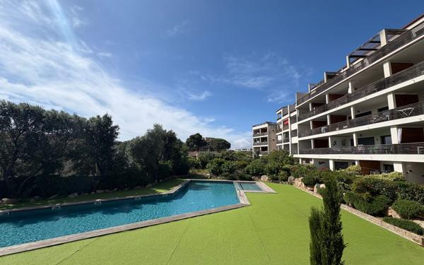 Appartement à vendre    3 pièces • 64 m2 Porto-Vecchio