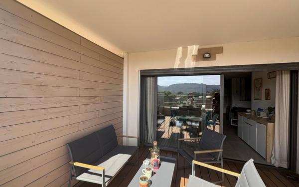 Appartement à vendre    3 pièces • 64 m2 Porto-Vecchio