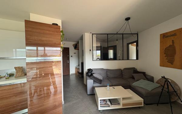 Appartement à vendre    3 pièces • 64 m2 Porto-Vecchio