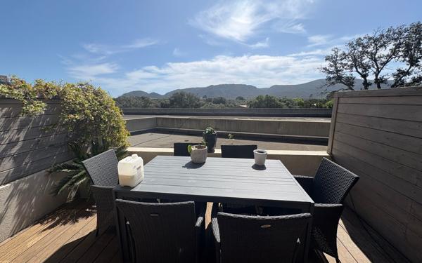 Appartement à vendre    3 pièces • 64 m2 Porto-Vecchio