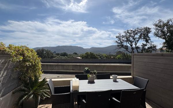 Appartement à vendre    3 pièces • 64 m2 Porto-Vecchio