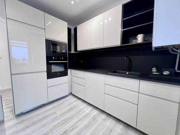 LOCATION : Au centre-ville d'HAGONDANGE proche GARE F2 rénové + cave