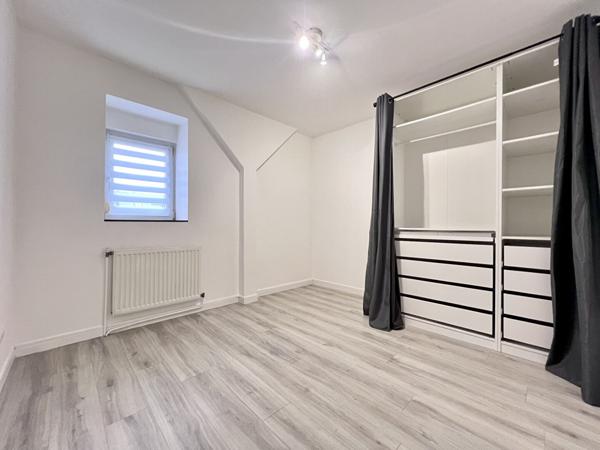 LOCATION : Au centre-ville d'HAGONDANGE proche GARE F2 rénové + cave