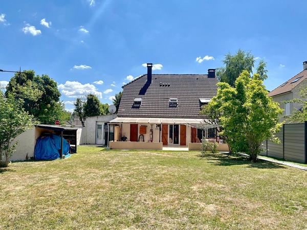 Maison NANDY 7 pièces 140 m2