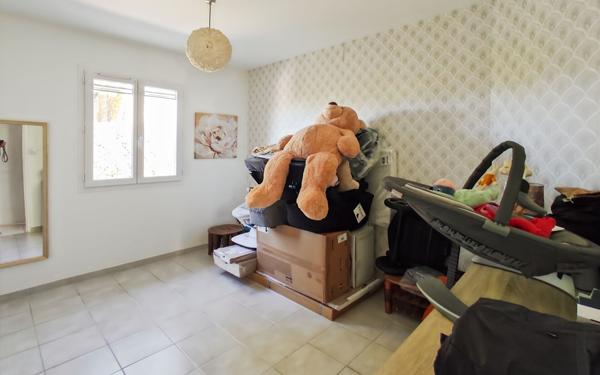 Maison à vendre    5 pièces •  Montrem