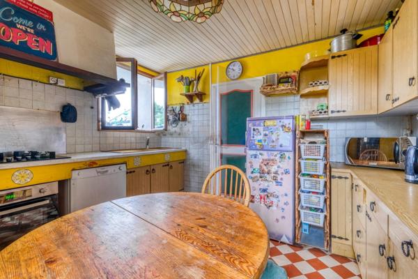 Christophe Michaudelle – EXCLUSIVITE - CAPIFRANCE vous propose proche de Meaux et Saint Soupplets : 260 m² - ZONE UA - 10 pièces - 5 chambres - pièces d'eau - beau jardin plat et clos avec nombreux