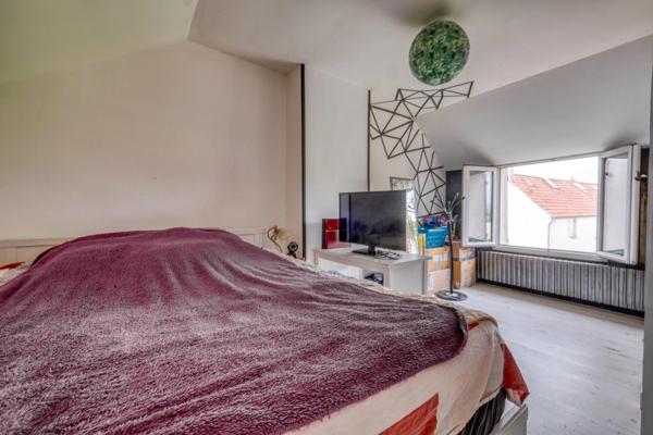 Christophe Michaudelle – EXCLUSIVITE - CAPIFRANCE vous propose proche de Meaux et Saint Soupplets : 260 m² - ZONE UA - 10 pièces - 5 chambres - pièces d'eau - beau jardin plat et clos avec nombreux