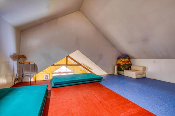 Christophe Michaudelle – EXCLUSIVITE - CAPIFRANCE vous propose proche de Meaux et Saint Soupplets : 260 m² - ZONE UA - 10 pièces - 5 chambres - pièces d'eau - beau jardin plat et clos avec nombreux