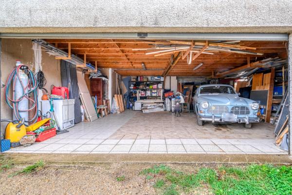 Christophe Michaudelle – EXCLUSIVITE - CAPIFRANCE vous propose proche de Meaux et Saint Soupplets : 260 m² - ZONE UA - 10 pièces - 5 chambres - pièces d'eau - beau jardin plat et clos avec nombreux