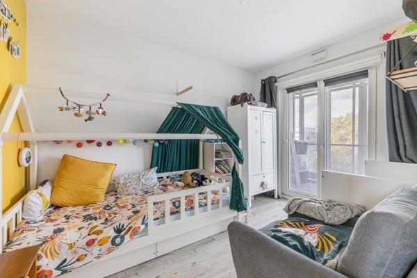 BEGLES TERRES NEUVES APPARTEMENT 5 PIECES