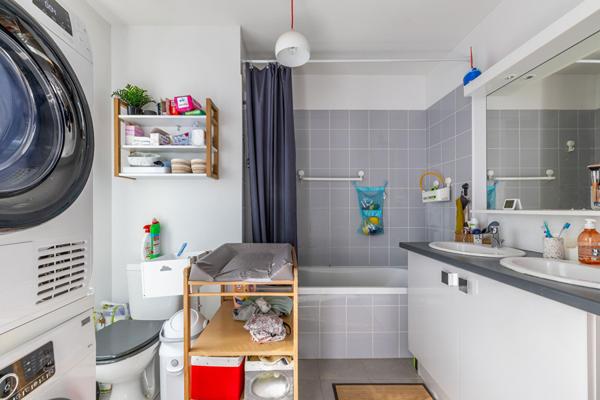 BEGLES TERRES NEUVES APPARTEMENT 5 PIECES