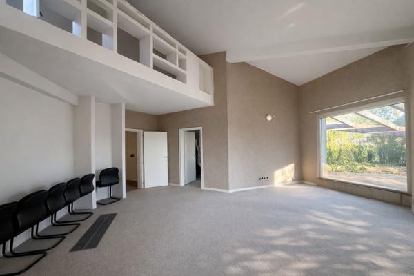 À vendre - Local professionnel 33 m² situé à Besse-sur-Issole (83890)