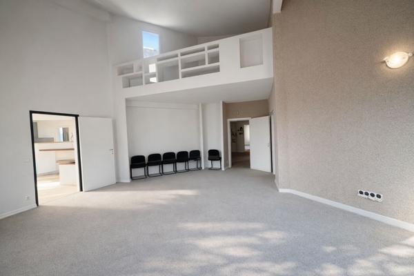 À vendre - Local professionnel 33 m² situé à Besse-sur-Issole (83890)