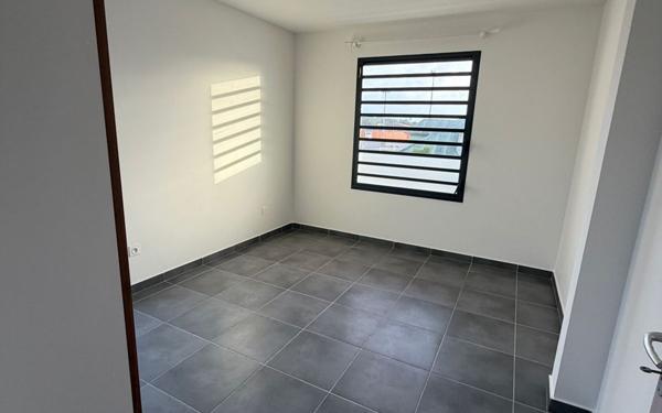 Maison à louer    3 pièces •  Cayenne