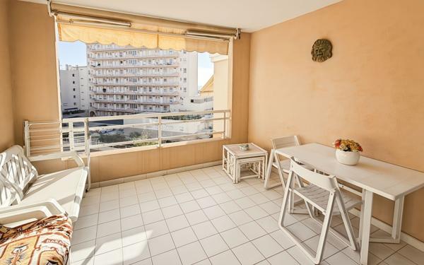 Appartement à vendre    3 pièces • 70 m2 Golfe Juan - Vallauris