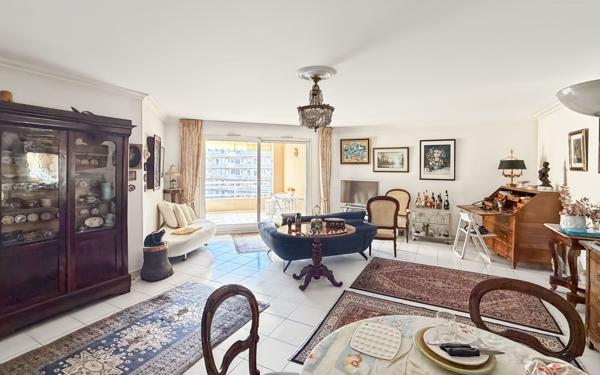 Appartement à vendre    3 pièces • 70 m2 Golfe Juan - Vallauris