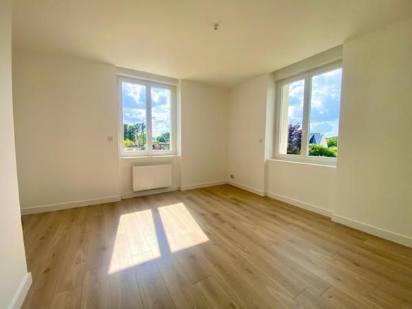 Maison 4 chambres, entièrement rénovée et jardin de 464 m².