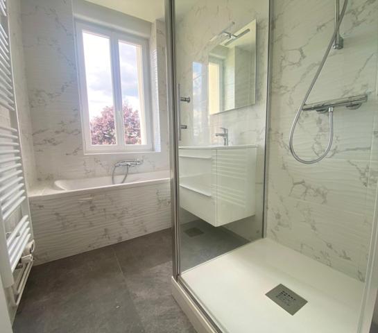 Maison 4 chambres, entièrement rénovée et jardin de 464 m².