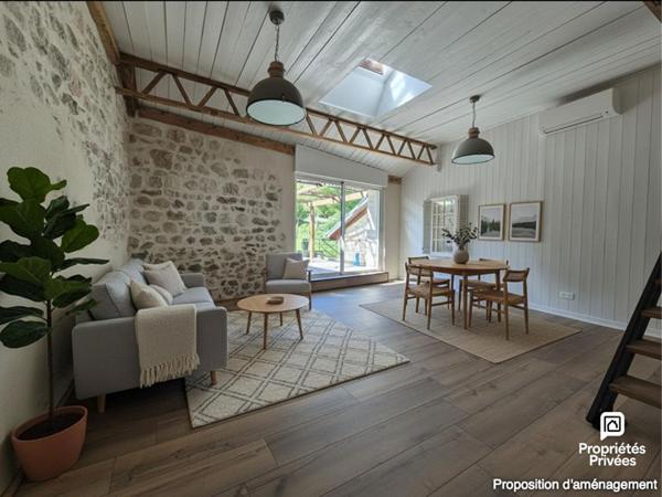 Maison en pierre rénovée - 144 m² - 3 ch - Double garage - Calme