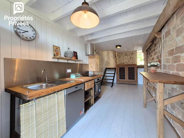 Maison en pierre rénovée - 144 m² - 3 ch - Double garage - Calme