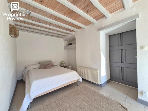 Maison en pierre rénovée - 144 m² - 3 ch - Double garage - Calme