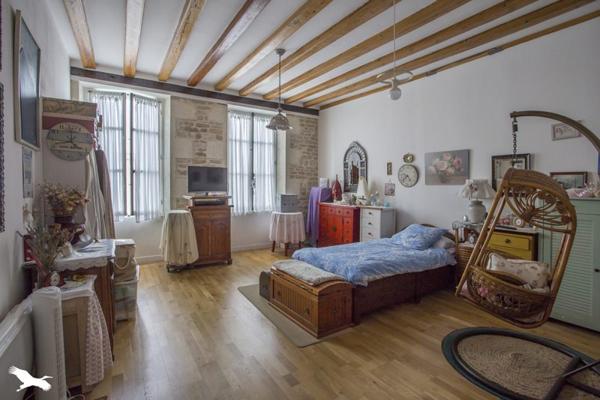 Maison à vendre 218 300 € Marans 6 p 255 m² DPE E