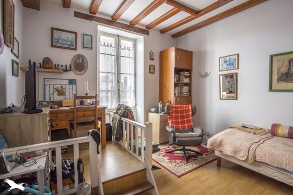 Maison à vendre 218 300 € Marans 6 p 255 m² DPE E