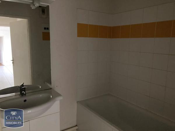 Appartement à louer 3 pièces 55.25m² Alençon (61000)
