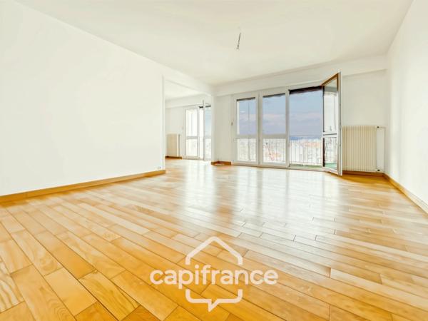 VINCENNES, Boulevard de la Libération, 5 pièces de 102 m² avec balcon, stationnement et cave
