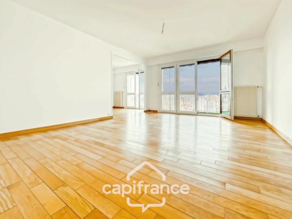 VINCENNES, Boulevard de la Libération, 5 pièces de 102 m² avec balcon, stationnement et cave